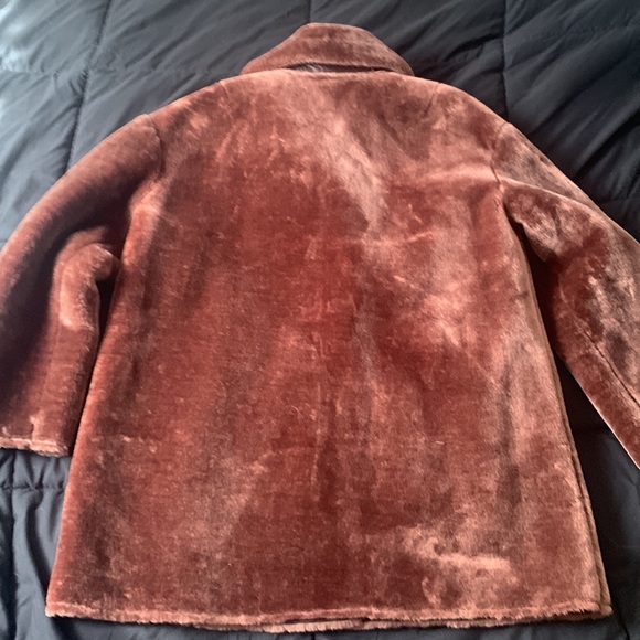 NWT Tahari Faux Fur Notch Lapel Coat - Beaver large - Picture 10 of 10